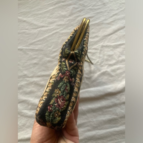 Vintage Floral Tapestry Kiss Lock Mini Handbag - Picture 6 of 14